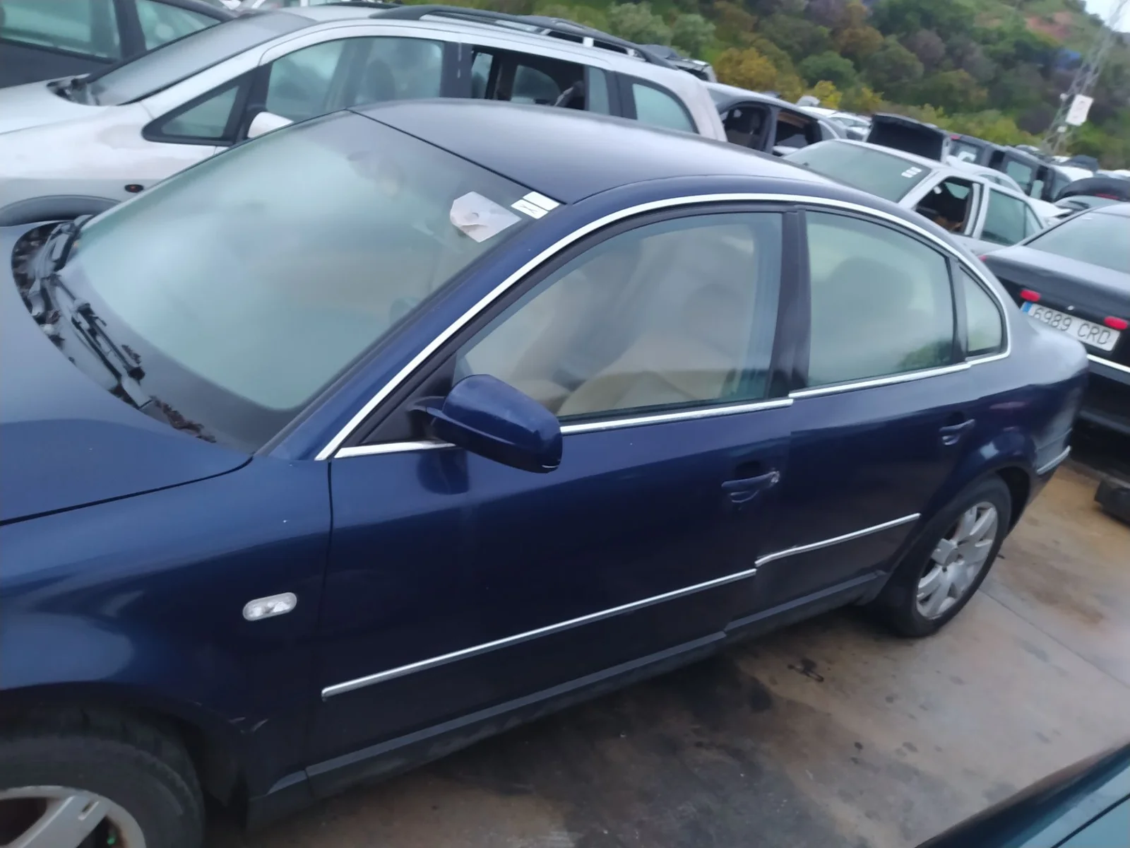 Foto de LUNA DELANTERA IZQUIERDA VOLKSWAGEN PASSAT BERLINA (3B2) 1.9 TDI (110 CV / 81 KW) referencia 3B4845201