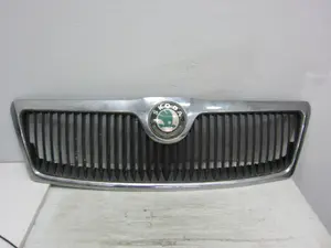 Foto de REJILLA DELANTERA SKODA OCTAVIA BERLINA (1Z3) referencia 1Z0853668