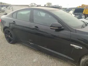 Foto de LUNA DELANTERA DERECHA JAGUAR XF 3.0 V6 Diesel CAT (241 CV / 177 KW) referencia C2Z 28396