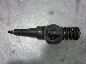 Foto de INYECTOR SEAT IBIZA (6L1) referencia 03813073AJ foto 4