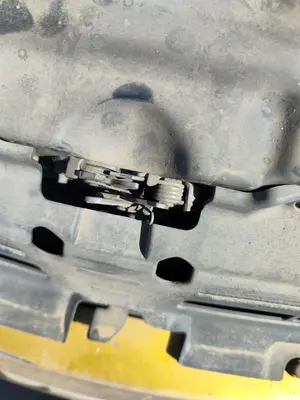 Foto de CERRADURA CAPO CITROEN XSARA BERLINA 1.6 16V CAT (NFU / TU5JP4) (109 CV / 80 KW) referencia 793455