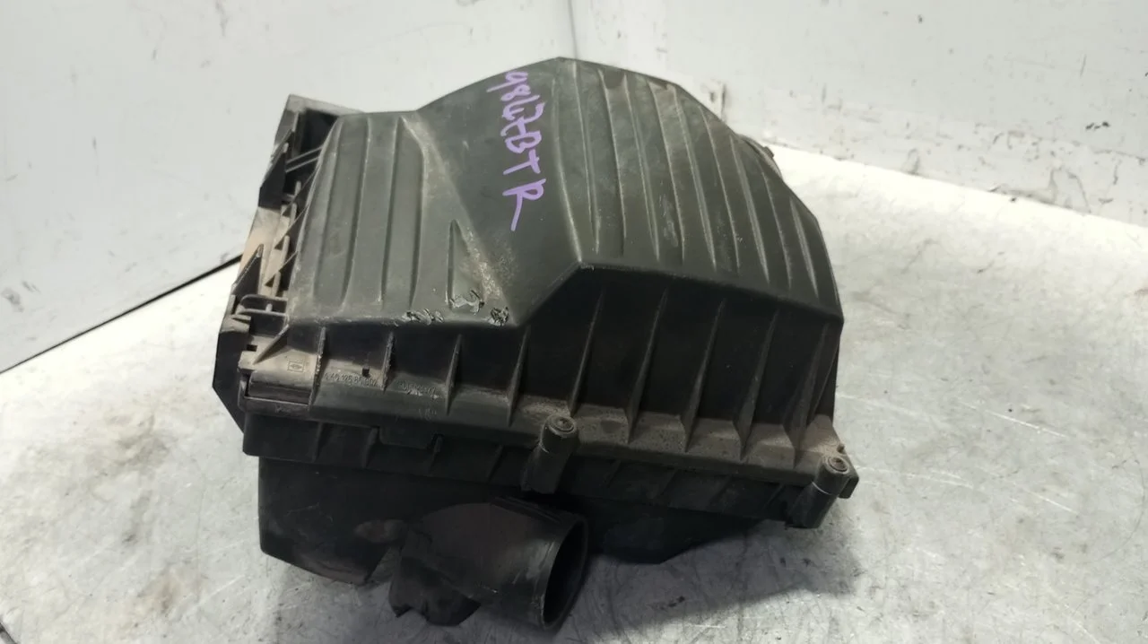 Foto de CAJA FILTRO AIRE OPEL CORSA C 1.7 16V DI CAT (Y 17 DTL / LK8) (65 CV / 48 KW) referencia 44612585902