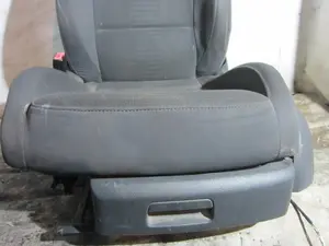 Foto de ASIENTO DELANTERO IZQUIERDO VOLKSWAGEN TOURAN (1T2) 1.9 TDI (105 CV / 77 KW) referencia 1K4881105ME foto 12