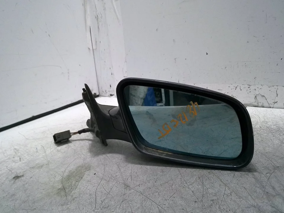 Foto de RETROVISOR DERECHO AUDI A3 (8L) 1.9 TDI (101 CV / 74 KW) referencia E11026306