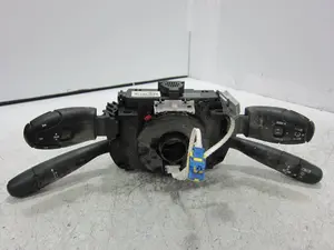 Foto de MANDO MULTIFUNCION PEUGEOT EXPERT FURGÓN 1.6 HDi FAP (90 CV / 66 KW) referencia 12276511 foto 3
