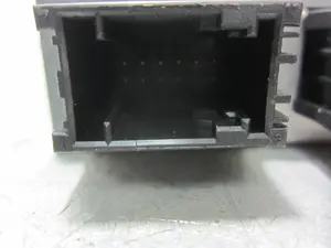Foto de CENTRALITA AIRBAG BMW SERIE 7 (E65/E66) 3.0 Turbodiesel CAT (218 CV / 160 KW) referencia 65776946108 foto 6
