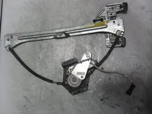Foto de ELEVALUNAS DELANTERO IZQUIERDO CHRYSLER PT CRUISER 2.0 16V CAT (141 CV / 104 KW) referencia 04724557A