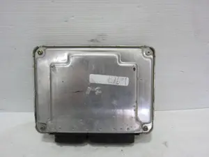 Foto de CENTRALITA MOTOR UCE SEAT LEON (1M1) 1.9 TDI (110 CV / 81 KW) referencia 038906012T foto 4
