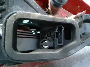 Foto de PILOTO TRASERO DERECHO PEUGEOT 207 referencia 9649986580 foto 4