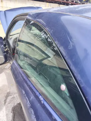 Foto de LUNA CUSTODIA TRASERA IZQUIERDA CITROEN XSARA COUPE 2.0 HDi CAT (RHY / DW10TD) (90 CV / 66 KW)