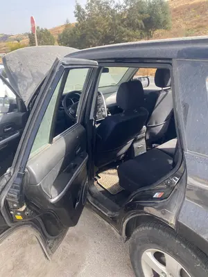 Foto de GOMAS CONTORNO PUERTA SUZUKI GRAND VITARA (JB/JT) 2.0 16V CAT (140 CV / 103 KW)