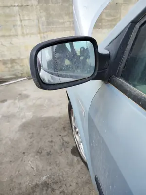Foto de RETROVISOR IZQUIERDO RENAULT SCENIC II (JM) 1.9 dCi Diesel (120 CV / 88 KW)