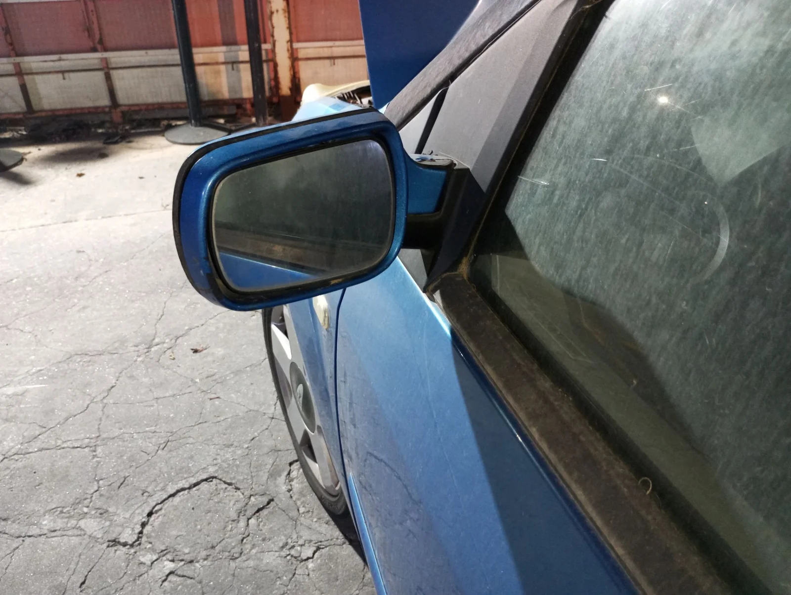 Foto de RETROVISOR IZQUIERDO FORD FIESTA (CBK) 1.25 16V CAT (69 CV / 51 KW)