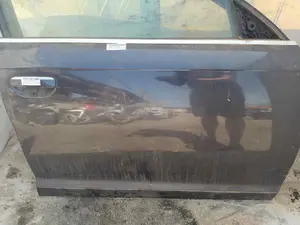 Foto de PUERTA DELANTERA DERECHA AUDI A6 BERLINA (4F2) 3.0 V6 24V TDI (224 CV / 165 KW) foto 2