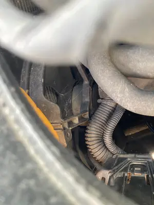 Foto de ELECTROVENTILADOR RENAULT CLIO III 1.2 16V (75 CV / 55 KW) referencia 7701068310