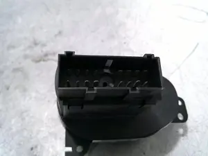 Foto de MANDO LUCES FORD FOCUS BERLINA (CAK) 2.0 16V CAT (131 CV / 96 KW) referencia 98AG13A024CH foto 4