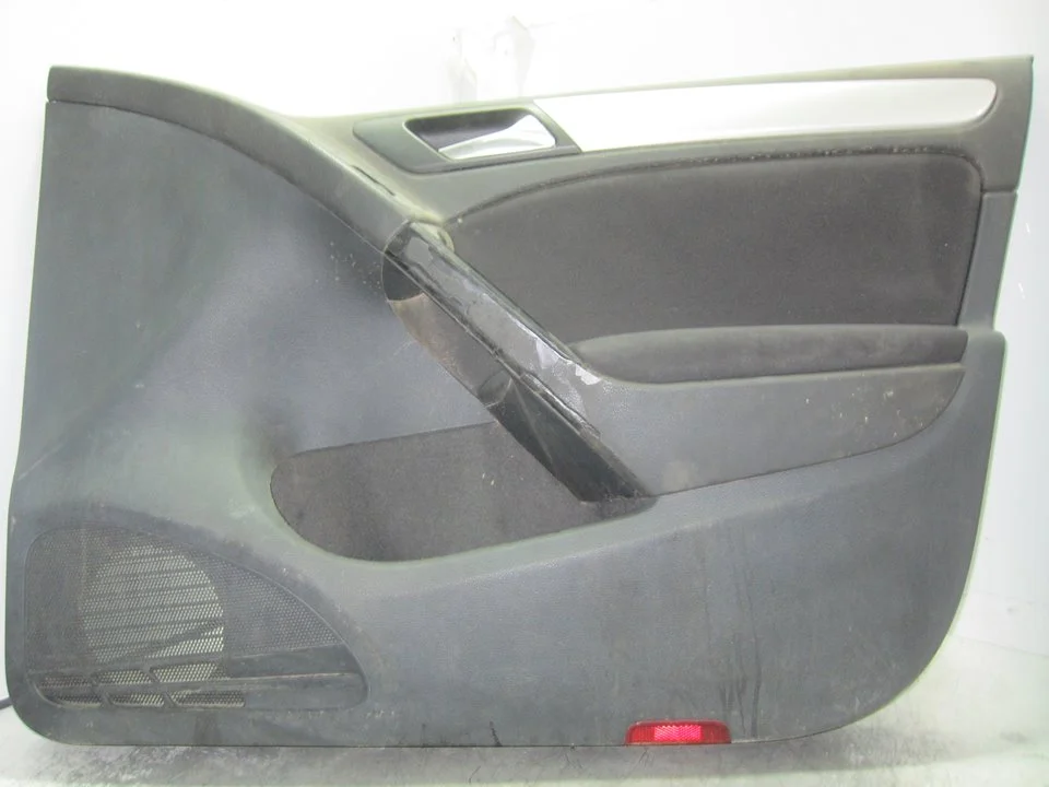 Foto de GUARNECIDO PUERTA DELANTERA DERECHA VOLKSWAGEN GOLF VI (5K1)(10.2008) 1.6 TDI DPF (105 CV / 77 KW) referencia 5K4867012