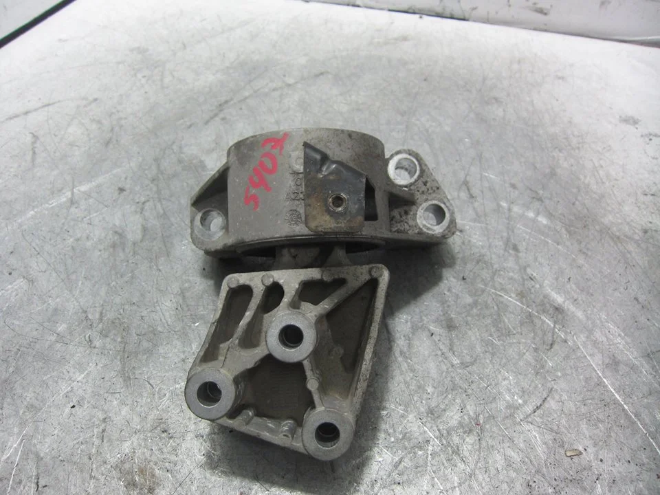 Foto de SOPORTE MOTOR DERECHO FIAT II DOBLÒ (263) CARGO 1.3 16V JTD CAT (90 CV / 66 KW) referencia 00517991100