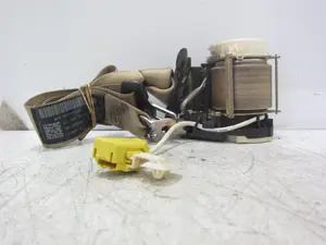 Foto de CINTURON SEGURIDAD DELANTERO IZQUIERDO VOLKSWAGEN PASSAT BERLINA (3C2) 2.0 TDI (140 CV / 103 KW) referencia 33042932F
