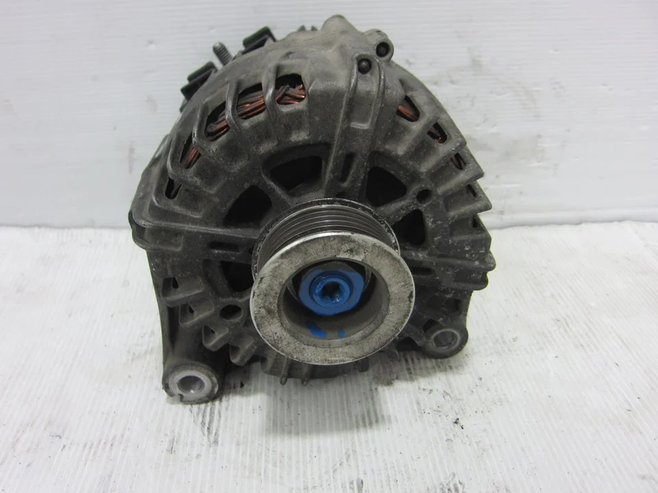 Foto de ALTERNADOR BMW SERIE 3 COUPE (E92) 2.0 Turbodiesel CAT (177 CV / 130 KW) referencia 7802261