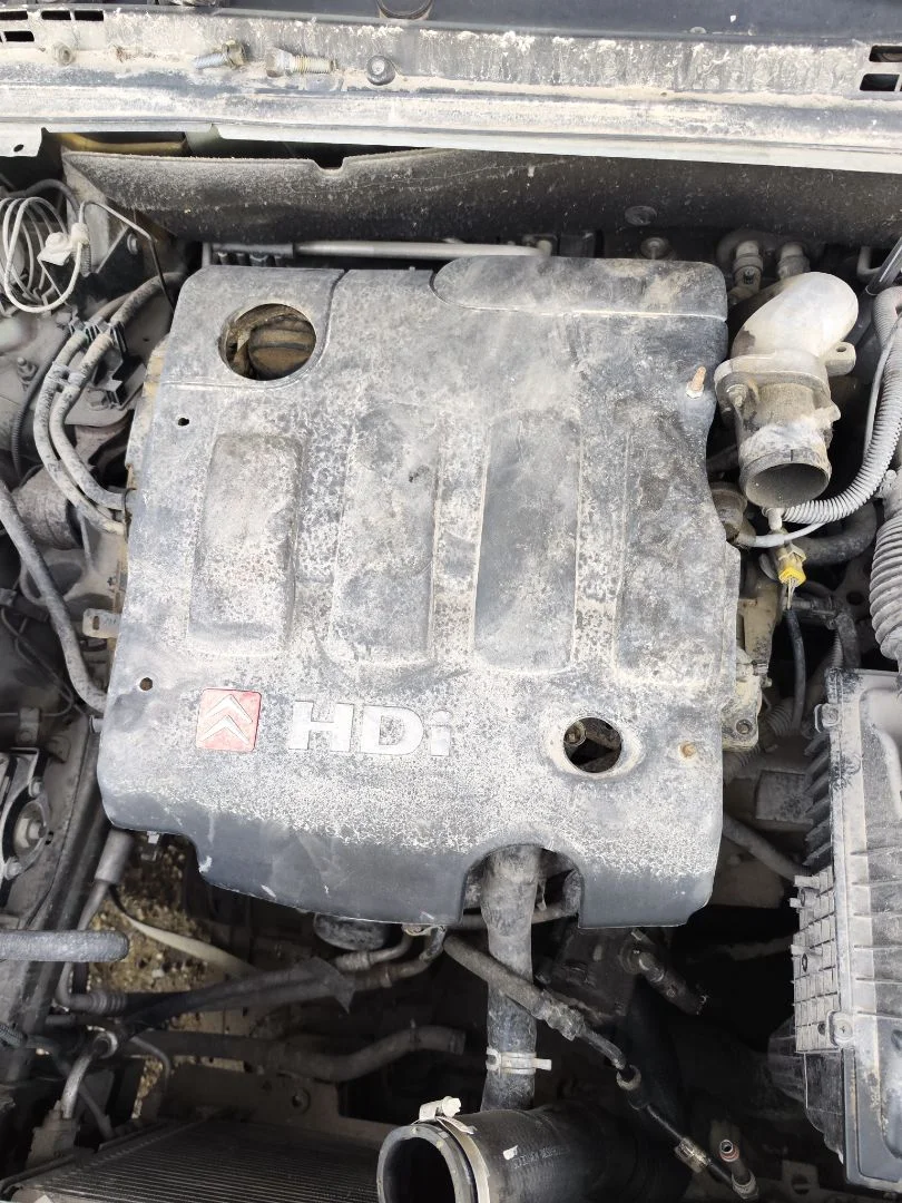 Foto de TAPA MOTOR CITROEN C5 BERLINA 2.0 HDi (109 CV / 80 KW)