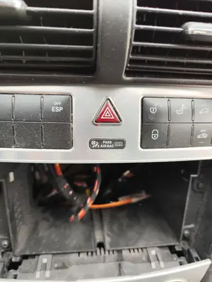 Foto de WARNING MERCEDES-BENZ CLASE C (BM 203) BERLINA 3.0 CDI CAT (224 CV / 165 KW)