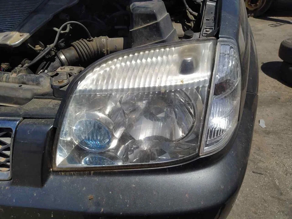 Foto de FARO IZQUIERDO NISSAN X-TRAIL (T30) 2.2 16V Turbodiesel CAT (114 CV / 84 KW) referencia 260608H925
