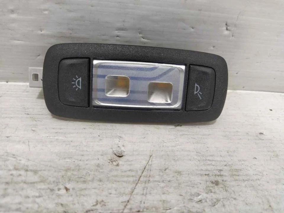 Foto de LUZ INTERIOR BMW SERIE X3 (G01) 3.0 24V Turbodiesel (265 CV / 195 KW) referencia 43939089207