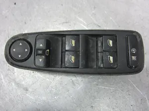 Foto de MANDO ELEVALUNAS DELANTERO IZQUIERDO CITROEN GRAND C4 PICASSO 1.6 16V HDi FAP (109 CV / 80 KW) referencia 96639382ZD