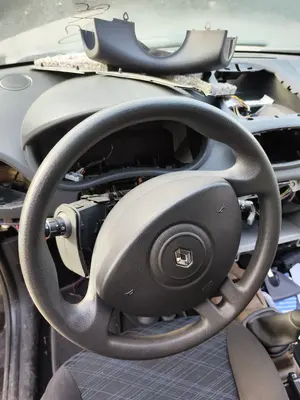Foto de AIRBAG DELANTERO IZQUIERDO RENAULT CLIO III 1.2 16V (75 CV / 55 KW)