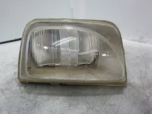 Foto de FARO DERECHO RENAULT RAPID /EXPRESS (F40) 1.9 Diesel (64 CV / 47 KW) referencia 7701035231