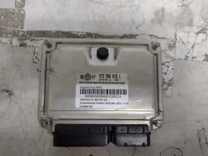 Foto de CENTRALITA MOTOR UCE VOLKSWAGEN PASSAT BERLINA (3B2) referencia 07D906018C
