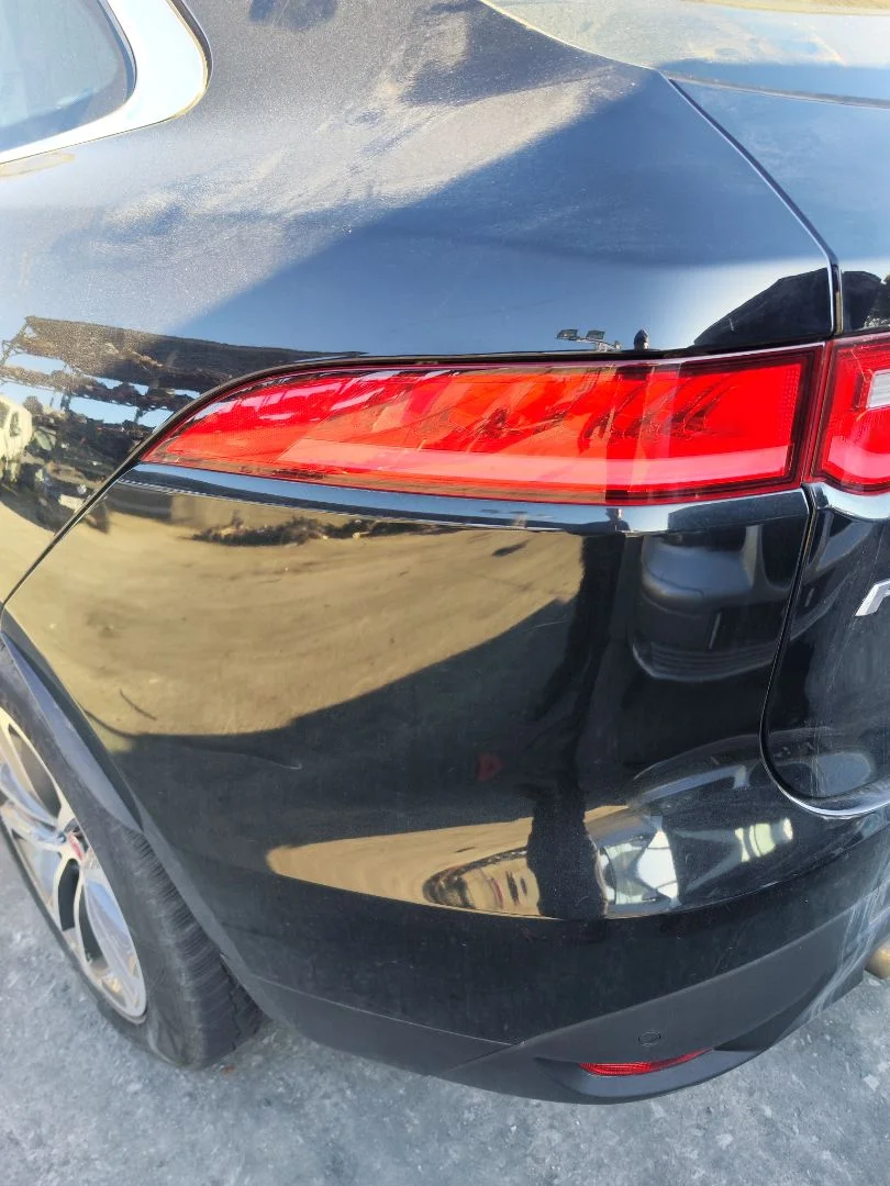 Foto de PILOTO TRASERO IZQUIERDO JAGUAR F-PACE 3.0 V6 Diesel CAT (301 CV / 221 KW) referencia HK8313405