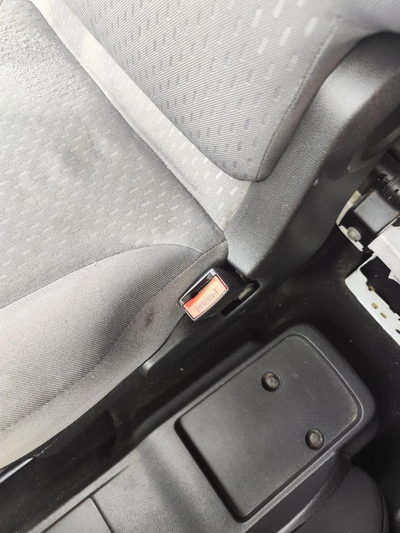 Foto de PRETENSOR AIRBAG DERECHO CITROEN BERLINGO FURGÓN 1.6 16V HDi FAP (90 CV / 66 KW)