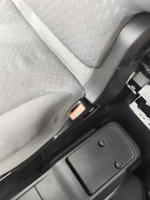 Foto de PRETENSOR AIRBAG DERECHO CITROEN BERLINGO FURGÓN 1.6 16V HDi FAP (90 CV / 66 KW)