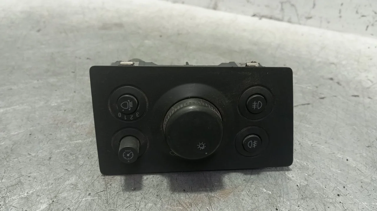 Foto de MANDO LUCES OPEL ZAFIRA B 1.7 16V CDTI (110 CV / 81 KW) referencia 04061100