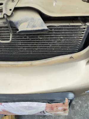 Foto de CONDENSADOR / RADIADOR  AIRE ACONDICIONADO JAGUAR X-TYPE 2.1 V6 24V CAT (156 CV / 115 KW)