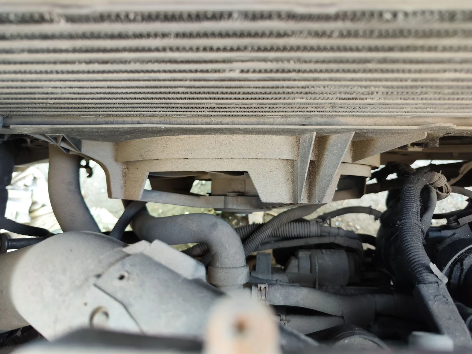 Foto de ELECTROVENTILADOR NISSAN INTERSTAR (X70) 2.5 dCi Diesel CAT (114 CV / 84 KW)