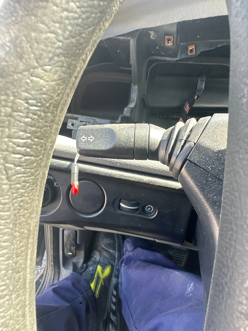 Foto de MANDO INTERMITENTES FORD MONDEO FD BERL./TURNIER 1.8 16V CAT (116 CV / 85 KW)