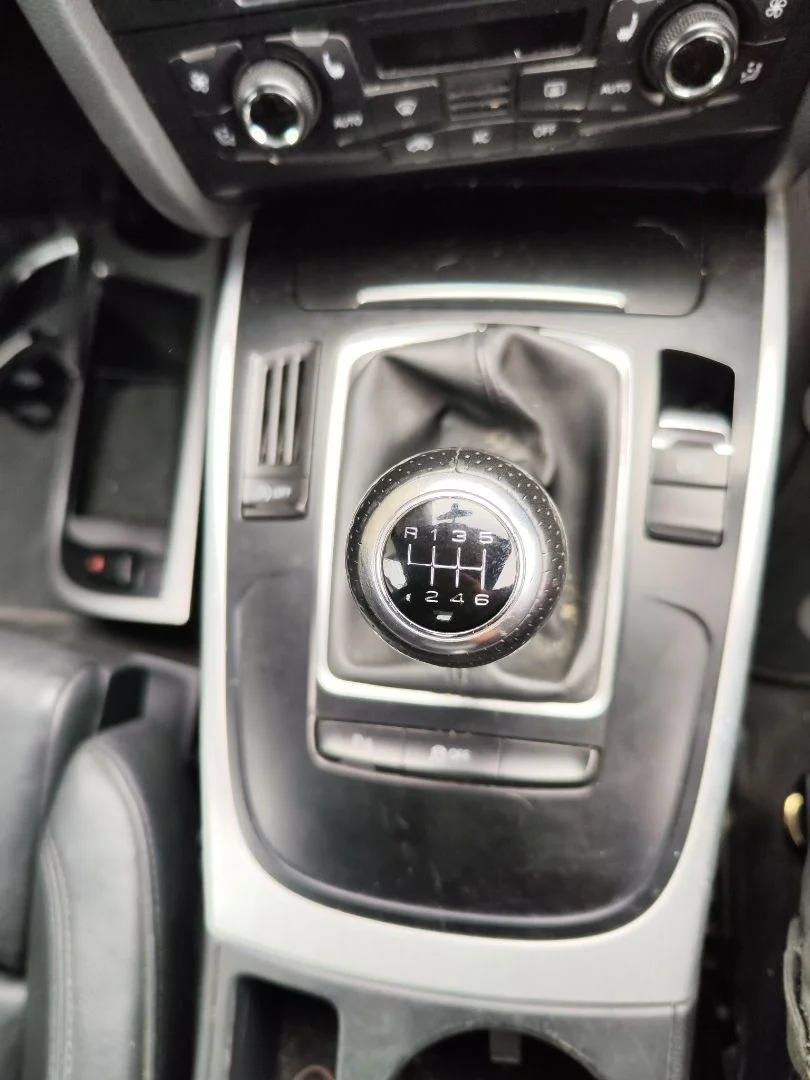 Foto de PALANCA CAMBIO AUDI A5 COUPE (8T) 2.0 16V TDI (170 CV / 125 KW)