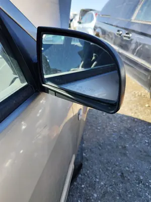 Foto de RETROVISOR DERECHO KIA CARENS (RS) 1.8 16V CAT (126 CV / 93 KW) foto 2