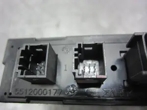 Foto de MOTOR ELEVALUNAS DELANTERO IZQUIERDO CITROEN C8 2.0 HDi FAP CAT (107 CV / 79 KW) referencia 991729201 foto 2