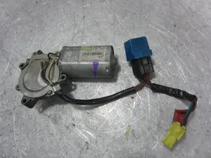 Foto de MOTOR LIMPIA TRASERO CITROEN XANTIA BERLINA 2.0 HDi (109 CV / 80 KW) referencia 53202102