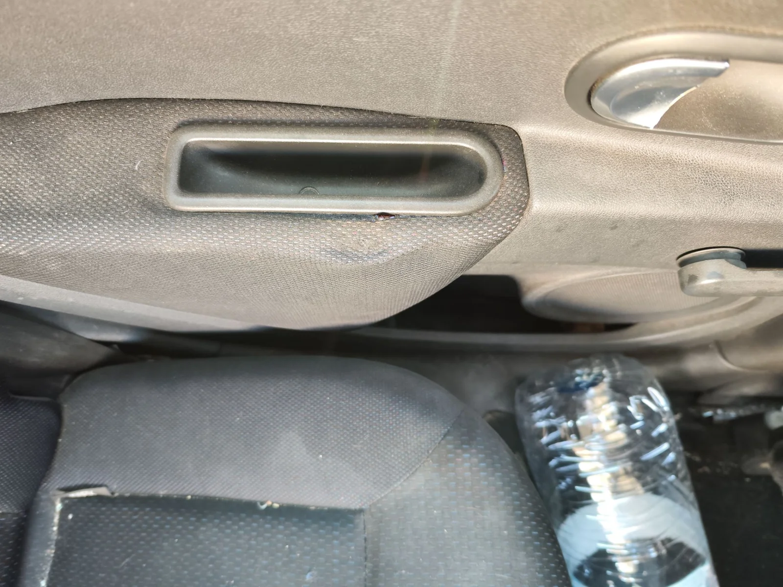 Foto de ELEVALUNAS TRASERO IZQUIERDO RENAULT CLIO III 1.4 16V (98 CV / 72 KW)