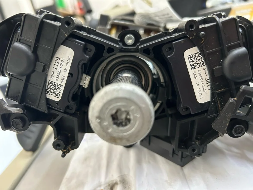 Foto de MANDO MULTIFUNCION OPEL CORSA E 1.2 (69 CV / 51 KW) referencia 43480810527