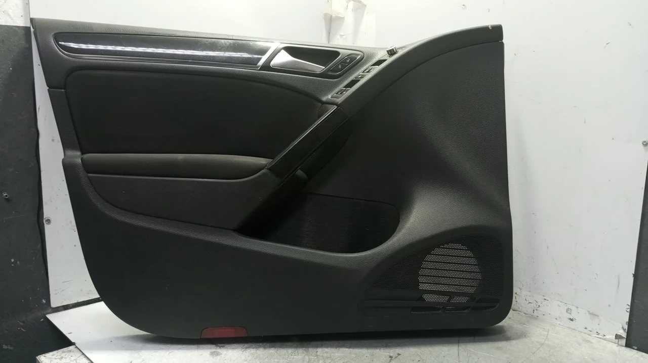 Foto de GUARNECIDO PUERTA DELANTERA IZQUIERDA VOLKSWAGEN GOLF VI (5K1)(10.2008) 2.0 TDI DPF (170 CV / 125 KW) referencia 5K4867011