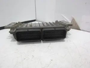 Foto de CENTRALITA MOTOR UCE RENAULT MEGANE I FASE 2 COUPE (DA...) 1.6 (107 CV / 79 KW) referencia 7700114503 foto 3