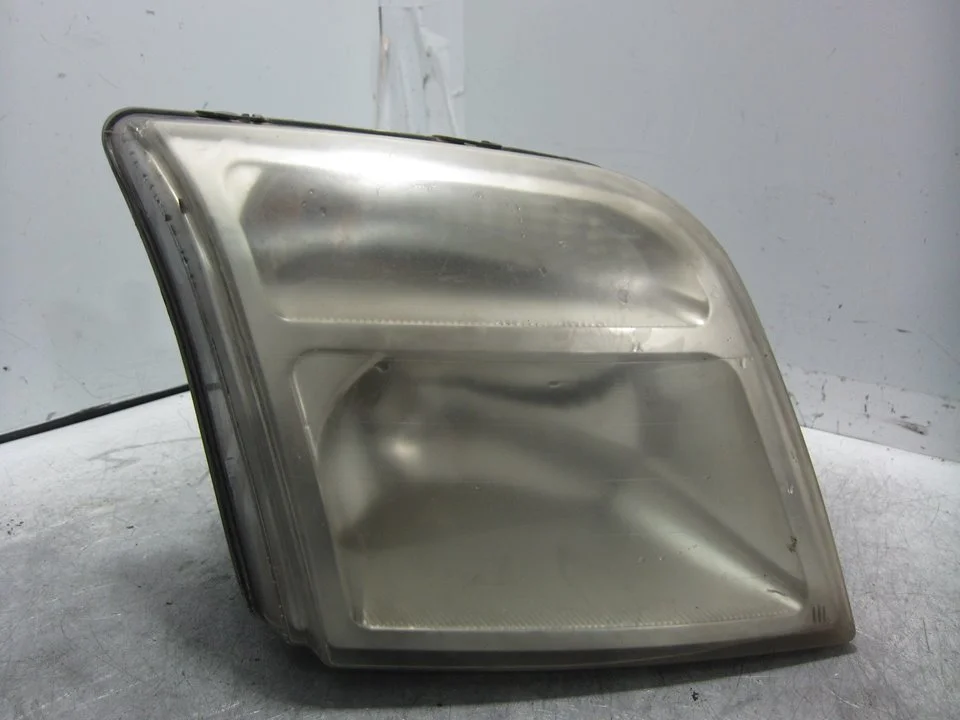 Foto de FARO DERECHO FORD TRANSIT CONNECT (TC7) 1.8 TDDI Turbodiesel CAT (90 CV / 66 KW) referencia 1346497