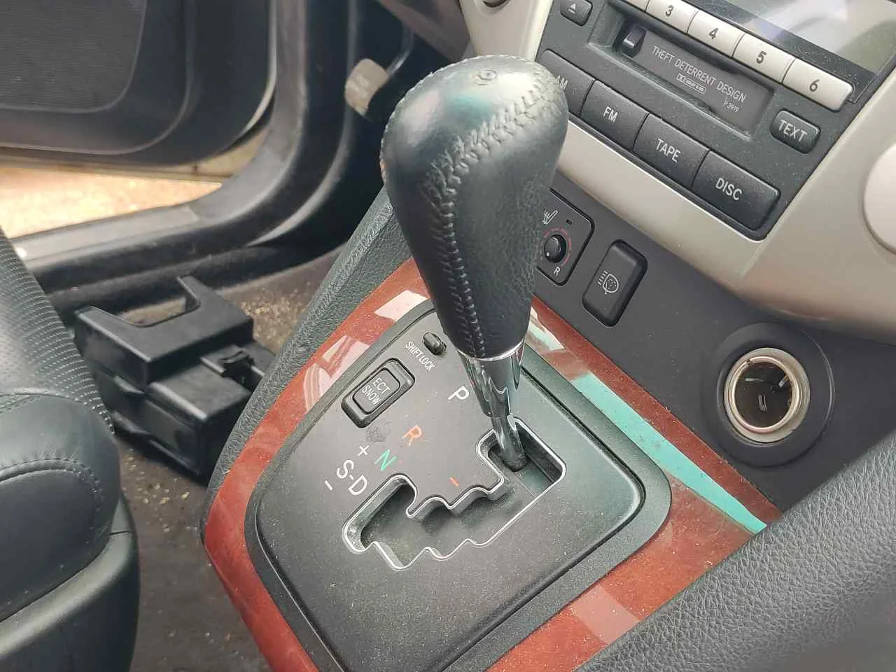Foto de CAJA CAMBIOS LEXUS RX 300 (MCU35) 3.0 V6 CAT (204 CV / 150 KW) referencia 30510