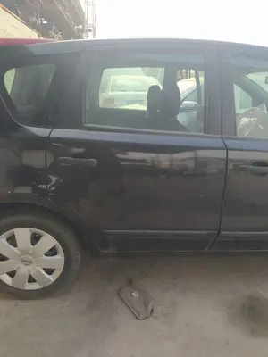 Foto de PUERTA TRASERA DERECHA NISSAN NOTE (E11E) 1.4 CAT (88 CV / 65 KW)